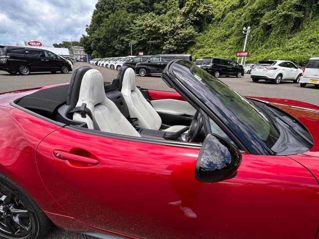 ロードスター １．５Ｓレザーパッケージ　ホワイトセレクション　２名　６速ＭＴ！禁煙車！衝突被害軽減ブレーキ！クルーズコントロール！ＢＯＳＥサウンドシステム！メモリーナビ！バックカメラ！Ｂｌｕｅｔｏｏｔｈ！フルセグＴＶ！ＥＴＣ！シートヒーター！スマートキー！キーレス！（17枚目）