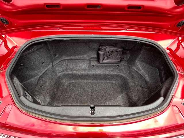 ロードスター １．５Ｓレザーパッケージ　ホワイトセレクション　２名　６速ＭＴ！禁煙車！衝突被害軽減ブレーキ！クルーズコントロール！ＢＯＳＥサウンドシステム！メモリーナビ！バックカメラ！Ｂｌｕｅｔｏｏｔｈ！フルセグＴＶ！ＥＴＣ！シートヒーター！スマートキー！キーレス！（20枚目）