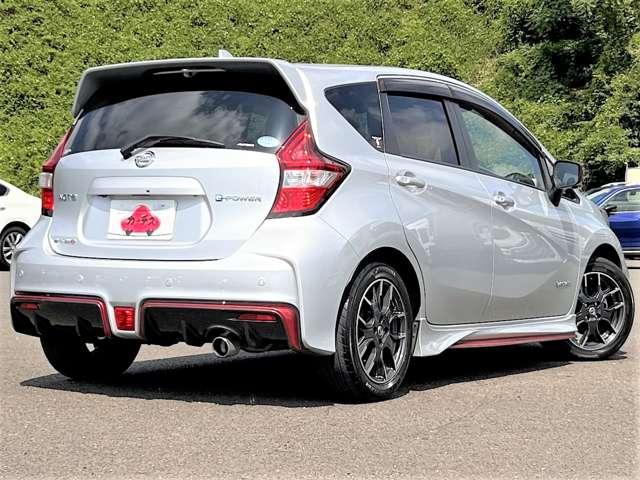 ノート ｅ－パワーニスモ　禁煙車／インテリジェントエマージェンシーブレーキ／車線逸脱警報／純正ナビ／フルセグＴＶ／ＤＶＤ／Ｂｌｕｅｔｏｏｔｈ対応／インテリジェントアラウンドビューモニター＆ルームミラー／ＬＥＤヘッドライト／（5枚目）