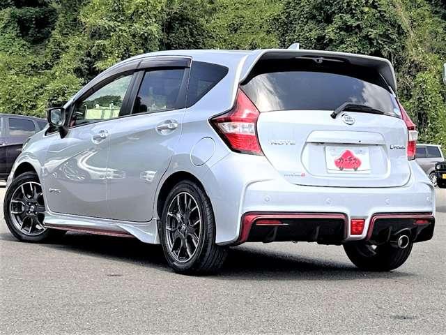 ノート ｅ－パワーニスモ　禁煙車／インテリジェントエマージェンシーブレーキ／車線逸脱警報／純正ナビ／フルセグＴＶ／ＤＶＤ／Ｂｌｕｅｔｏｏｔｈ対応／インテリジェントアラウンドビューモニター＆ルームミラー／ＬＥＤヘッドライト／（6枚目）