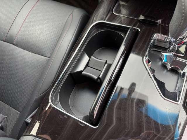 クラウンハイブリッド アスリートＧ　Ｆｏｕｒ　４ＷＤ　４ＷＤ／禁煙／アドバンスドパッケージ／アダプティブクルーズコントロール／全方位カメラ／フルセグナビ／Ｂｌｕｅｔｏｏｔｈ／プレミアムサウンド／黒革シート／スマートキー／ＥＴＣ２．０／ドライブレコーダー／（18枚目）