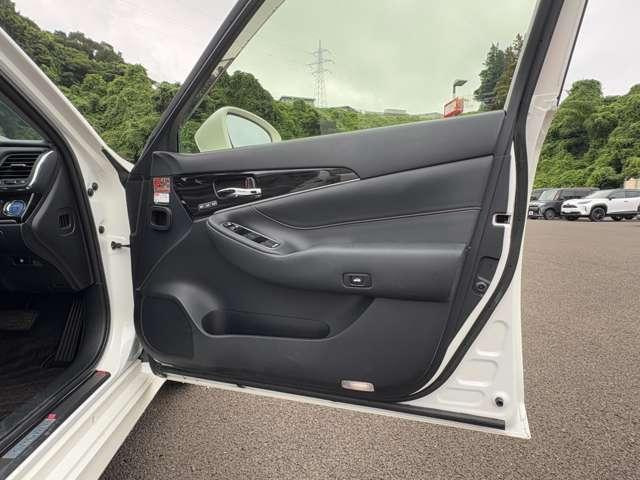 クラウンハイブリッド アスリートＧ　Ｆｏｕｒ　４ＷＤ　４ＷＤ／禁煙／アドバンスドパッケージ／アダプティブクルーズコントロール／全方位カメラ／フルセグナビ／Ｂｌｕｅｔｏｏｔｈ／プレミアムサウンド／黒革シート／スマートキー／ＥＴＣ２．０／ドライブレコーダー／（32枚目）