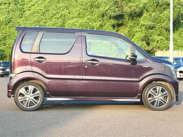 ワゴンＲスティングレー ６６０スティングレー　ハイブリッドＴ　４名　禁煙車！衝突被害軽減ブレーキ！クルーズコントロール！全方位モニター！純正ナビ！ＢＴオーディオ！フルセグＴＶ！ＥＴＣ！オートライト！シートヒーター！スマートキー＆プッシュスタート！アイドリングストップ！（6枚目）