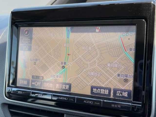 ヴォクシー １．８　ハイブリッドＶ　７名　禁煙車！クルーズコントロール！後席フリップダウンモニター！両側パワースライドドア！純正ナビ！バックカメラ！ＢＴ！フルセグＴＶ！ＥＴＣ！オートライト！シートヒーター！スマートキー＆プッシュスタート！（53枚目）