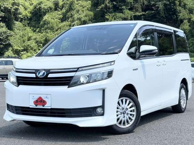 ヴォクシー １．８　ハイブリッドＶ　７名　禁煙車！クルーズコントロール！後席フリップダウンモニター！両側パワースライドドア！純正ナビ！バックカメラ！ＢＴ！フルセグＴＶ！ＥＴＣ！オートライト！シートヒーター！スマートキー＆プッシュスタート！（57枚目）
