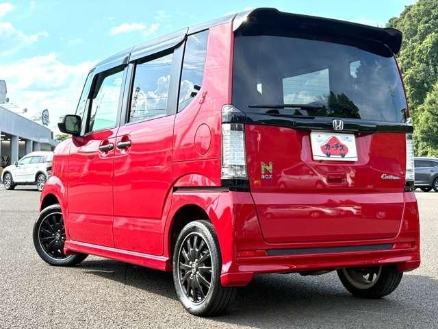 Ｎ－ＢＯＸカスタム ＧターボＡパッケージ２トーンカラースタイル　４ＷＤ　４名　４ＷＤ！クルーズコントロール！両側Ｐスライドドア！メモリーナビ！バックカメラ！ＢＴ！ワンセグＴＶ！ＥＴＣ！オートライト！ステアリングスイッチ！スマートキー＆プッシュスタート！２トーンカラースタイル！（5枚目）