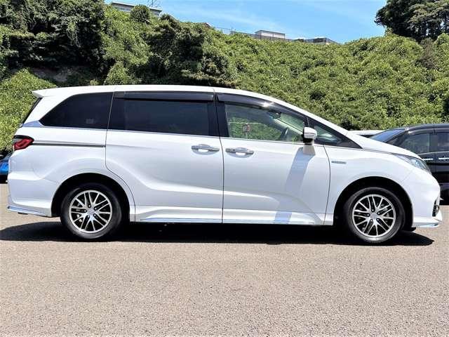 オデッセイハイブリッド ２．０ハイブリッド・ホンダセンシング　８名　禁煙車！衝突被害軽減ブレーキ！Ａクルーズコントロール！両側パワースライドドア！ナビ！バックカメラ！ＢＴ！フルセグＴＶ！パワーシート！ＥＴＣ２．０！オートライト！スマートキー＆プッシュスタート！（7枚目）