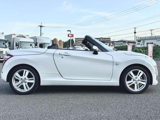 コペン ローブ６６０　２名　禁煙車！純正メモリーナビ！バックモニター！ワンセグＴＶ！ＥＴＣ！シートヒーター！パワステ！スマートキー＆プッシュスタート！アイドリングストップ！ＬＥＤヘッドライト！純正１６インチアルミホイール！（41枚目）
