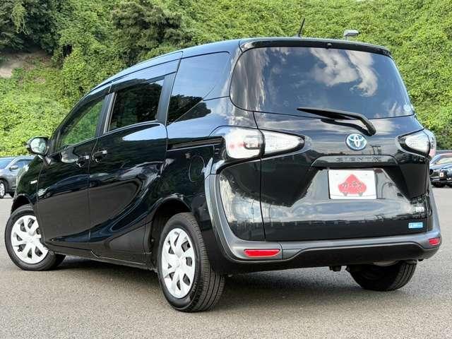 シエンタ ハイブリッドＧ　禁煙車！衝突被害軽減ブレーキ！両側パワースライドドア！バックモニター！ＢＴオーディオ！フルセグＴＶ！ＤＶＤ再生！ＥＴＣ！スマートキー＆プッシュスタート！パワステ！パワーウィンドウ！横滑り防止装置！（5枚目）