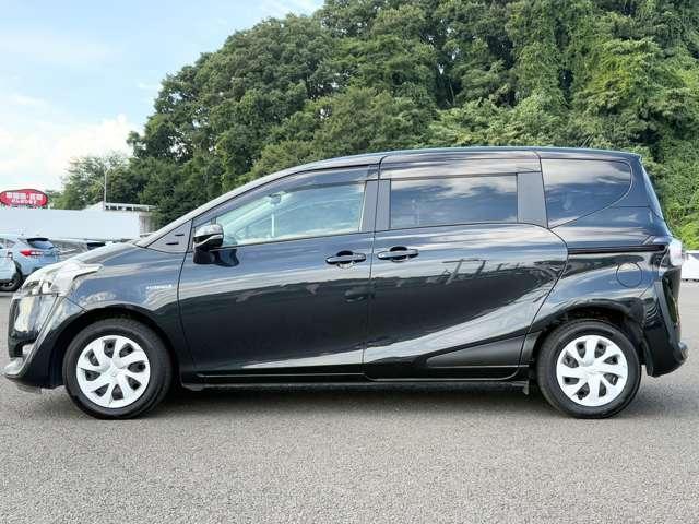 シエンタ ハイブリッドＧ　禁煙車！衝突被害軽減ブレーキ！両側パワースライドドア！バックモニター！ＢＴオーディオ！フルセグＴＶ！ＤＶＤ再生！ＥＴＣ！スマートキー＆プッシュスタート！パワステ！パワーウィンドウ！横滑り防止装置！（8枚目）