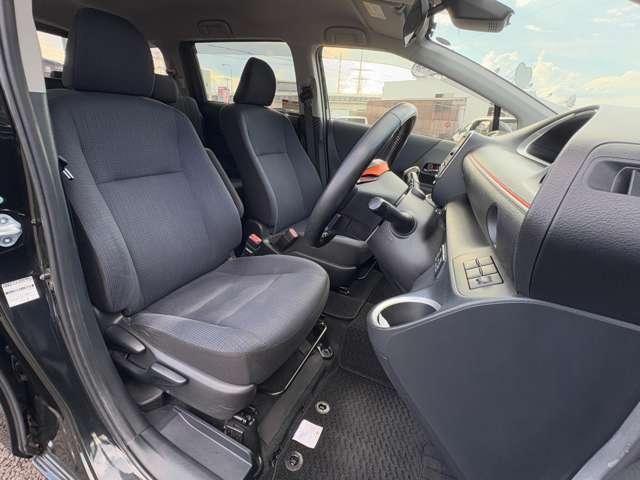 シエンタ ハイブリッドＧ　禁煙車！衝突被害軽減ブレーキ！両側パワースライドドア！バックモニター！ＢＴオーディオ！フルセグＴＶ！ＤＶＤ再生！ＥＴＣ！スマートキー＆プッシュスタート！パワステ！パワーウィンドウ！横滑り防止装置！（13枚目）
