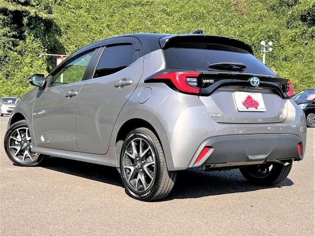 ヤリス ハイブリッドＺ　ワンオーナー！４ＷＤ！禁煙車！衝突被害軽減ブレーキ！ＡＣＣ！純正ナビ！バックカメラ！ＢＴ！フルセグＴＶ！ＥＴＣ！オートライト！ステアリングスイッチ！シートヒーター！スマートキー＆プッシュスタート！（5枚目）