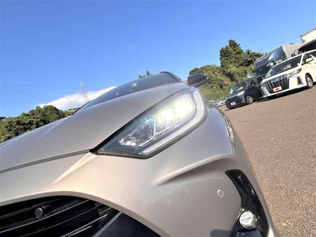 ヤリス ハイブリッドＺ　ワンオーナー！４ＷＤ！禁煙車！衝突被害軽減ブレーキ！ＡＣＣ！純正ナビ！バックカメラ！ＢＴ！フルセグＴＶ！ＥＴＣ！オートライト！ステアリングスイッチ！シートヒーター！スマートキー＆プッシュスタート！（12枚目）