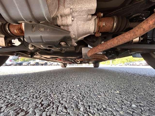 ヤリス ハイブリッドＺ　ワンオーナー！４ＷＤ！禁煙車！衝突被害軽減ブレーキ！ＡＣＣ！純正ナビ！バックカメラ！ＢＴ！フルセグＴＶ！ＥＴＣ！オートライト！ステアリングスイッチ！シートヒーター！スマートキー＆プッシュスタート！（23枚目）