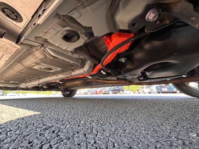 ヤリス ハイブリッドＺ　ワンオーナー！４ＷＤ！禁煙車！衝突被害軽減ブレーキ！ＡＣＣ！純正ナビ！バックカメラ！ＢＴ！フルセグＴＶ！ＥＴＣ！オートライト！ステアリングスイッチ！シートヒーター！スマートキー＆プッシュスタート！（25枚目）