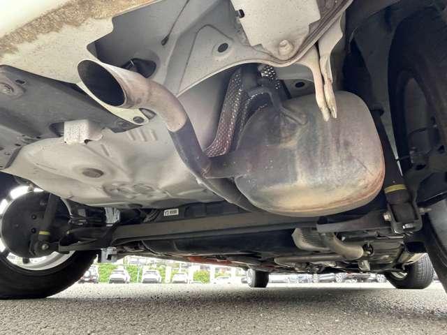 アクア Ｇブラックソフトレザーセレクション　１オーナー！禁煙車！メモリーナビ！バックカメラ！ＢＴ！ワンセグＴＶ！オートライト！シートヒーター！オートライト！スマート＆プッシュスタート！横滑り防止！ブラック合皮シート！ナノイー！アルミホイール！（28枚目）