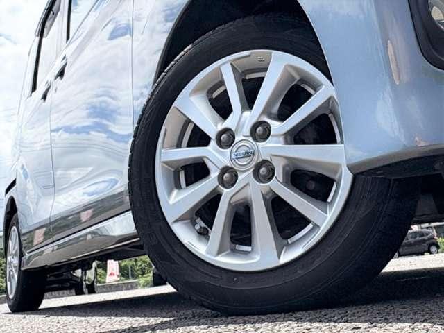 デイズルークス ハイウェイスター　Ｘ　禁煙車！衝突被害軽減ブレーキ！両側パワースライドドア！全方位モニター！純正ナビ！ＢＴ！フルセグＴＶ！ＥＴＣ！シガーソケット給電！スマートキー＆プッシュスタート！ＨＩＤヘッドライト！純正アルミ＆エアロ！（10枚目）