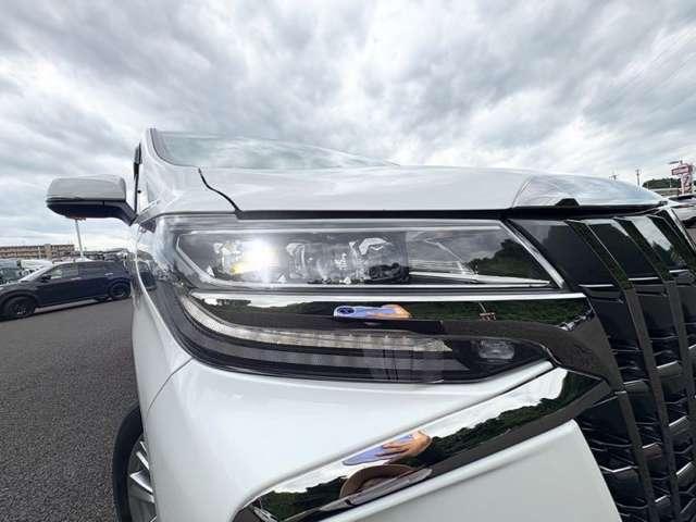 アルファード ２．５Ｓ　タイプゴールド　１オーナー！禁煙！衝突被害軽減ブレーキ！Ａクルーズコントロール！後席モニター！両側パワースライドドア！全方位カメラ！純正ナビ！ＢＴ！フルセグＴＶ！ＥＴＣ！オートライト！スマートキー＆プッシュスタート！（10枚目）