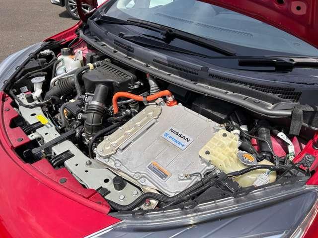 ノート ｅ－パワー　Ｘ　ＦＯＵＲ　Ｖセレクション　４ＷＤ　４ＷＤ／禁煙車／１オーナー／４ＷＤ／衝突軽減ブレーキ／レーダークルコン／全方位カメラ／ストラーダナビ／フルセグＴＶ／Ｂｌｕｅｔｏｏｔｈ／ＬＥＤヘッドライト／レーンキープ／純正ＡＷ／クリアランスソナー／（23枚目）