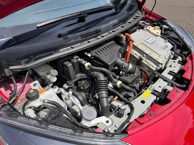 ノート ｅ－パワー　Ｘ　ＦＯＵＲ　Ｖセレクション　４ＷＤ　４ＷＤ／禁煙車／１オーナー／４ＷＤ／衝突軽減ブレーキ／レーダークルコン／全方位カメラ／ストラーダナビ／フルセグＴＶ／Ｂｌｕｅｔｏｏｔｈ／ＬＥＤヘッドライト／レーンキープ／純正ＡＷ／クリアランスソナー／（24枚目）