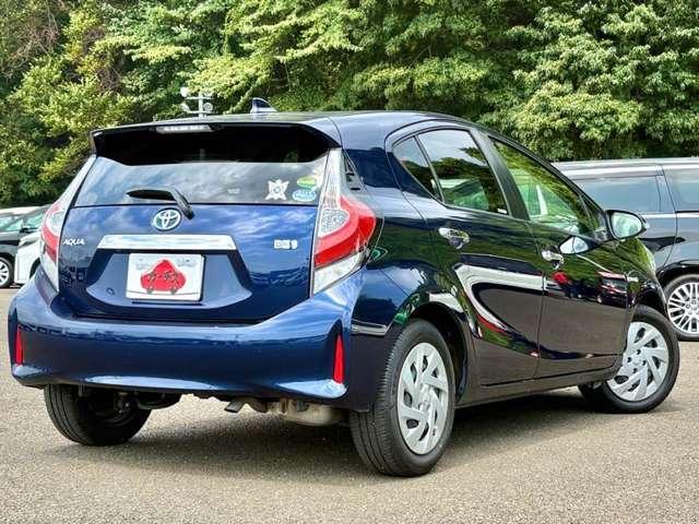 アクア Ｓスタイルブラック　禁煙車！衝突被害軽減ブレーキ！純正メモリーナビ！バックカメラ！ＢＴ！ワンセグＴＶ！ＥＴＣ！オートライト！ステアリングスイッチ！スマートキー＆プッシュスタート！アイドリングストップ！横滑り防止！（4枚目）