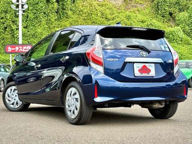 アクア Ｓスタイルブラック　禁煙車！衝突被害軽減ブレーキ！純正メモリーナビ！バックカメラ！ＢＴ！ワンセグＴＶ！ＥＴＣ！オートライト！ステアリングスイッチ！スマートキー＆プッシュスタート！アイドリングストップ！横滑り防止！（5枚目）