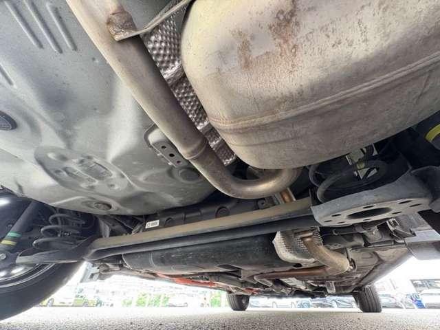 アクア Ｓスタイルブラック　禁煙車！衝突被害軽減ブレーキ！純正メモリーナビ！バックカメラ！ＢＴ！ワンセグＴＶ！ＥＴＣ！オートライト！ステアリングスイッチ！スマートキー＆プッシュスタート！アイドリングストップ！横滑り防止！（27枚目）