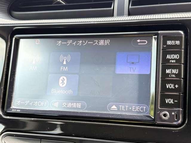 アクア Ｓスタイルブラック　禁煙車！衝突被害軽減ブレーキ！純正メモリーナビ！バックカメラ！ＢＴ！ワンセグＴＶ！ＥＴＣ！オートライト！ステアリングスイッチ！スマートキー＆プッシュスタート！アイドリングストップ！横滑り防止！（53枚目）