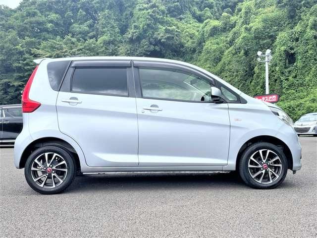 デイズ Ｊ　禁煙車！社外メモリーナビ！Ｂｌｕｅｔｏｏｔｈ！ワンセグＴＶ！ＣＤ再生！キーレス！パワーウィンドウ！窓側スイッチ！シガーソケット給電！パワステ！横滑り防止装置！純正フロアマット！社外アルミホイール！（7枚目）