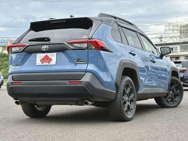 ＲＡＶ４ アドベンチャー　オフロードパッケージＩＩ　ワンオーナー！４ＷＤ！禁煙車！衝突被害軽減ブレーキ！Ａクルーズコントロール！純正ナビ！バックカメラ！ＢＴ！フルセグＴＶ！パワーシート！ＥＴＣ２．０！シートヒーター＆エアコン！ルーフレール！純正ＡＷ！（4枚目）