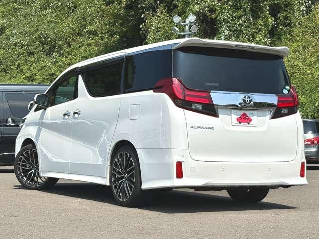 アルファード ２．５Ｓ　Ｃパッケージ　禁煙車！衝突被害軽減ブレーキ！Ａクルーズコントロール！サンルーフ！後席モニター！両側Ｐスライドドア！メモリーナビ！Ｂカメラ！ＢＴ！フルセグＴＶ！パワーシート！ＥＴＣ！スマートキー＆プッシュスタート！（5枚目）