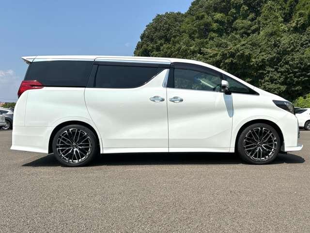 アルファード ２．５Ｓ　Ｃパッケージ　禁煙車！衝突被害軽減ブレーキ！Ａクルーズコントロール！サンルーフ！後席モニター！両側Ｐスライドドア！メモリーナビ！Ｂカメラ！ＢＴ！フルセグＴＶ！パワーシート！ＥＴＣ！スマートキー＆プッシュスタート！（7枚目）