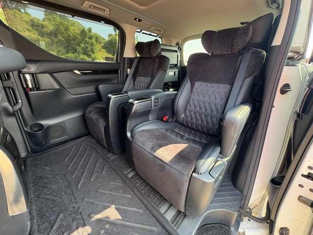 アルファード ２．５Ｓ　Ｃパッケージ　禁煙車！衝突被害軽減ブレーキ！Ａクルーズコントロール！サンルーフ！後席モニター！両側Ｐスライドドア！メモリーナビ！Ｂカメラ！ＢＴ！フルセグＴＶ！パワーシート！ＥＴＣ！スマートキー＆プッシュスタート！（21枚目）