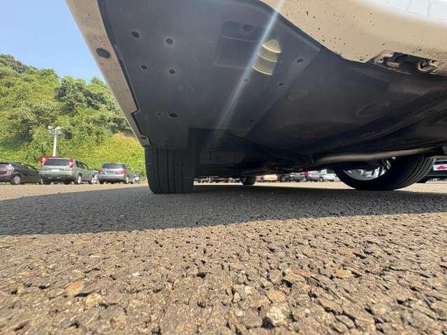 アルファード ２．５Ｓ　Ｃパッケージ　禁煙車！衝突被害軽減ブレーキ！Ａクルーズコントロール！サンルーフ！後席モニター！両側Ｐスライドドア！メモリーナビ！Ｂカメラ！ＢＴ！フルセグＴＶ！パワーシート！ＥＴＣ！スマートキー＆プッシュスタート！（31枚目）