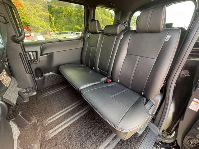 ヴォクシー ＺＳ　煌ＩＩＩ　禁煙車！衝突被害軽減ブレーキ！クルーズコントロール！後席モニター！両側パワースライドドア！純正ナビ！バックカメラ！ＢＴ！フルセグＴＶ！ＥＴＣ２．０！オートライト！ＬＥＤヘッドライト！モデリスタエアロ！（19枚目）