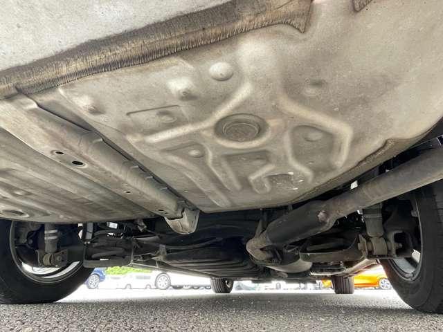 ヴォクシー ハイブリッドＺＳ　煌ＩＩ　禁煙車！衝突被害軽減ブレーキ！クルコン！後席モニター！両側パワースライドドア！純正ナビ！バックカメラ！ＢＴ！フルセグＴＶ！ＥＴＣ！シートヒーター！スマートキー＆プッシュスタート！モデリスタエアロ！（33枚目）