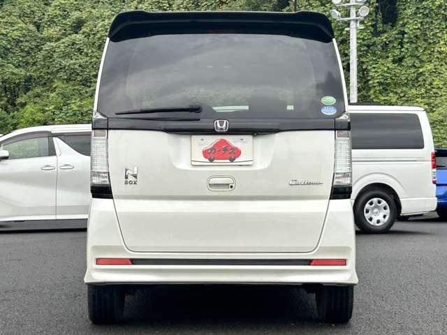 Ｎ－ＢＯＸカスタム ２トーンカラースタイル　ＧターボＳＳパッケージ　禁煙車！衝突被害軽減ブレーキ！クルコン！両側パワースライドドア！純正ナビ！バックカメラ！ＢＴ！フルセグＴＶ！ＥＴＣ！オートライト！スマートキー＆プッシュスタート！２トーンカラースタイル！アルミＷ！（6枚目）