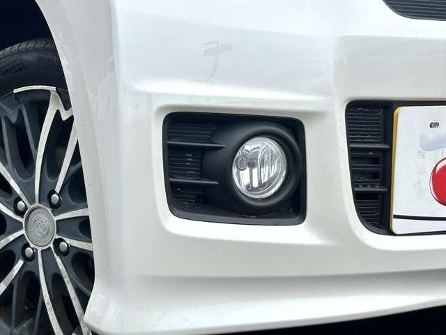 Ｎ－ＢＯＸカスタム ２トーンカラースタイル　ＧターボＳＳパッケージ　禁煙車！衝突被害軽減ブレーキ！クルコン！両側パワースライドドア！純正ナビ！バックカメラ！ＢＴ！フルセグＴＶ！ＥＴＣ！オートライト！スマートキー＆プッシュスタート！２トーンカラースタイル！アルミＷ！（13枚目）