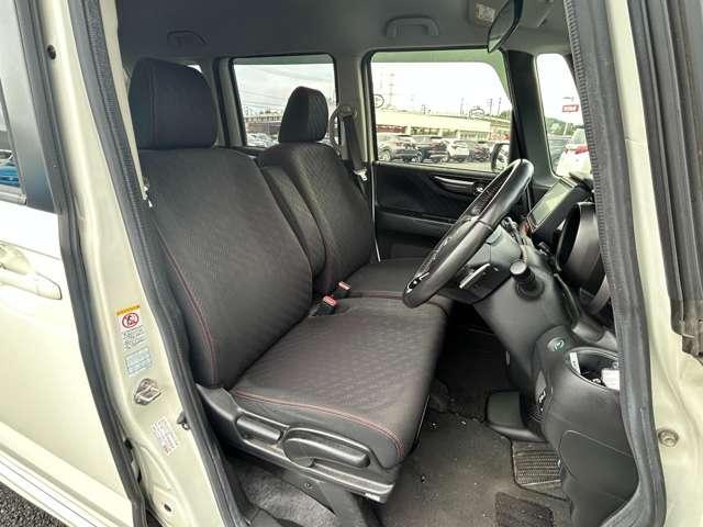 Ｎ－ＢＯＸカスタム ２トーンカラースタイル　ＧターボＳＳパッケージ　禁煙車！衝突被害軽減ブレーキ！クルコン！両側パワースライドドア！純正ナビ！バックカメラ！ＢＴ！フルセグＴＶ！ＥＴＣ！オートライト！スマートキー＆プッシュスタート！２トーンカラースタイル！アルミＷ！（16枚目）