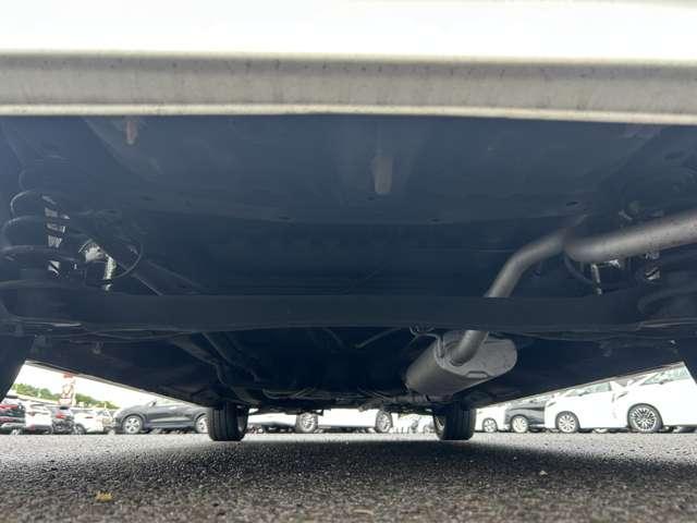 Ｎ－ＢＯＸカスタム ２トーンカラースタイル　ＧターボＳＳパッケージ　禁煙車！衝突被害軽減ブレーキ！クルコン！両側パワースライドドア！純正ナビ！バックカメラ！ＢＴ！フルセグＴＶ！ＥＴＣ！オートライト！スマートキー＆プッシュスタート！２トーンカラースタイル！アルミＷ！（31枚目）