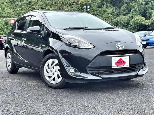 アクア Ｓスタイルブラック　禁煙車！衝突被害軽減ブレーキ！メモリーナビ！バックカメラ！ＢＴ！フルセグＴＶ！ＥＴＣ２．０！オートライト！ステアリングスイッチ！スマートキー＆プッシュスタート！横滑り防止装置！ＬＥＤヘッドライト！（3枚目）