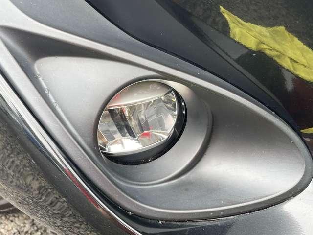 アクア Ｓスタイルブラック　禁煙車！衝突被害軽減ブレーキ！メモリーナビ！バックカメラ！ＢＴ！フルセグＴＶ！ＥＴＣ２．０！オートライト！ステアリングスイッチ！スマートキー＆プッシュスタート！横滑り防止装置！ＬＥＤヘッドライト！（13枚目）