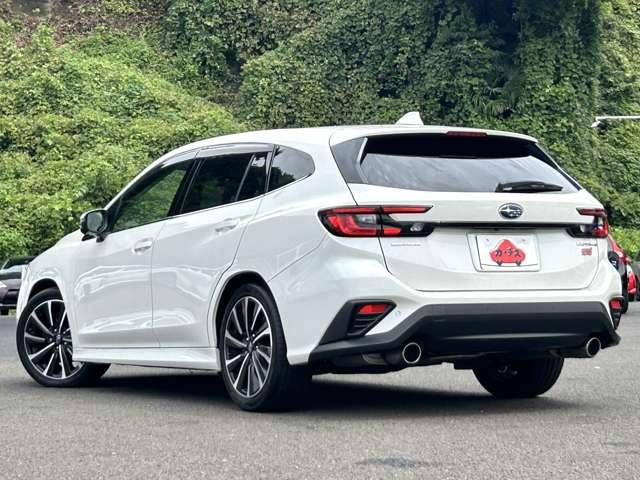 レヴォーグ ＳＴＩスポーツ　ＥＸ　４ＷＤ　４ＷＤ／ワンオーナー／禁煙車／アイサイトＸ／アダブティブクルーズコントロール／純正１１．６インチナビＴＶ／バックカメラ／左サイドカメラ／ＥＴＣ／１２．３インチフル液晶メーター／レザーシート／（5枚目）