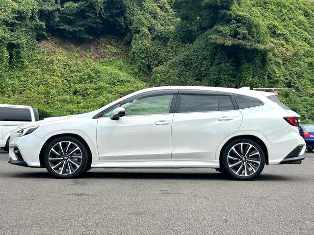 レヴォーグ ＳＴＩスポーツ　ＥＸ　４ＷＤ　４ＷＤ／ワンオーナー／禁煙車／アイサイトＸ／アダブティブクルーズコントロール／純正１１．６インチナビＴＶ／バックカメラ／左サイドカメラ／ＥＴＣ／１２．３インチフル液晶メーター／レザーシート／（8枚目）