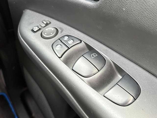 セレナ ｅ－パワー　ハイウェイスターＶ　禁煙車！衝突被害軽減ブレーキ！クルーズコントロール！両側パワースライドドア！全方位カメラ！純正ナビ！ＢＴ！フルセグＴＶ！ブルーレイ再生！ＥＴＣ！オートライト！スマートキー＆プッシュスタート！純正ＡＷ！（46枚目）