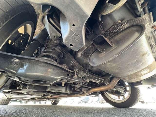 ＣＴ ＣＴ２００ｈ　バージョンＣ　禁煙車！衝突被害軽減ブレーキ！クルーズコントロール！純正ナビ！バックカメラ！ＢＴ！フルセグＴＶ！オーディオデッキ！パワーシート！ＥＴＣ！オートライト！シートヒーター！スマートキー＆プッシュスタート！（27枚目）