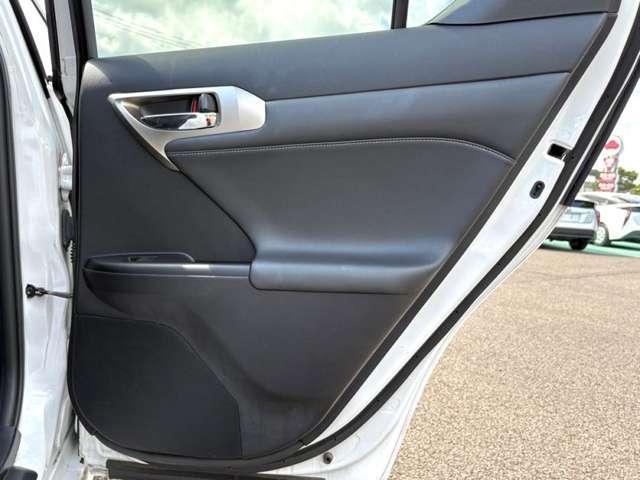 ＣＴ ＣＴ２００ｈ　バージョンＣ　禁煙車！衝突被害軽減ブレーキ！クルーズコントロール！純正ナビ！バックカメラ！ＢＴ！フルセグＴＶ！オーディオデッキ！パワーシート！ＥＴＣ！オートライト！シートヒーター！スマートキー＆プッシュスタート！（30枚目）
