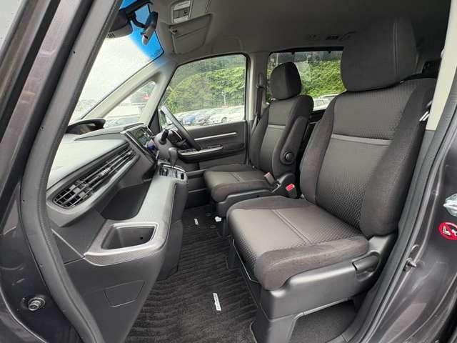 ステップワゴンスパーダ スパーダ　ホンダセンシング　禁煙車！衝突被害軽減ブレーキ！追従型コントロール！両側Ｐスライドドア！純正ナビ！Ｂカメラ！ＢＴ！フルセグＴＶ！ＥＴＣ！オートライト！ＵＳＢ端子！スマートキー＆プッシュスタート！横滑り防止！純正ＡＷ！（16枚目）