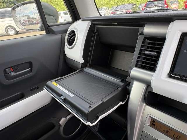 ハスラー Ｇ　４ＷＤ　禁煙！４ＷＤ！衝突被害軽減ブレーキ！純正ナビ！バックカメラ！ＢＴ！フルセグＴＶ！オートライト！シートヒーター！スマートキー＆プッシュスタート！アイドリングストップ！横滑り防止装置！ＨＩＤヘッドライト！（45枚目）