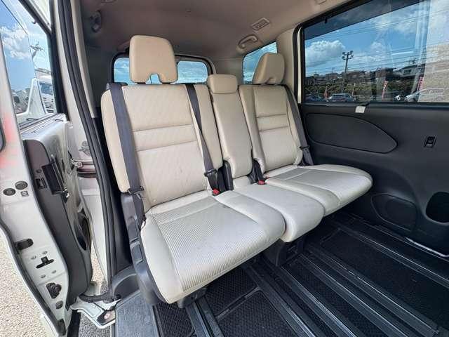 セレナ ２．０ハイウェイスターＶ　４ＷＤ　８名　４ＷＤ！プロパイロット！全方位運転支援システム！アイドリングストップ！カロッツェリアナビ＆フルセグＴＶ＆ＤＶＤ＆ＢＴ！カロッツェリアフリップダウンモニター！インテリジェントアラウン（18枚目）